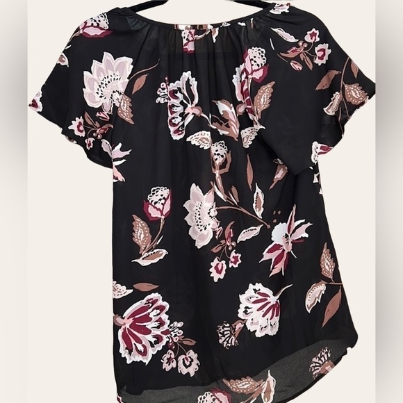 MAURICES Black/Burgundy/Pink/White Floral Flutter Sleeve Blouse, Size Small, GUC - Picture 7 of 7